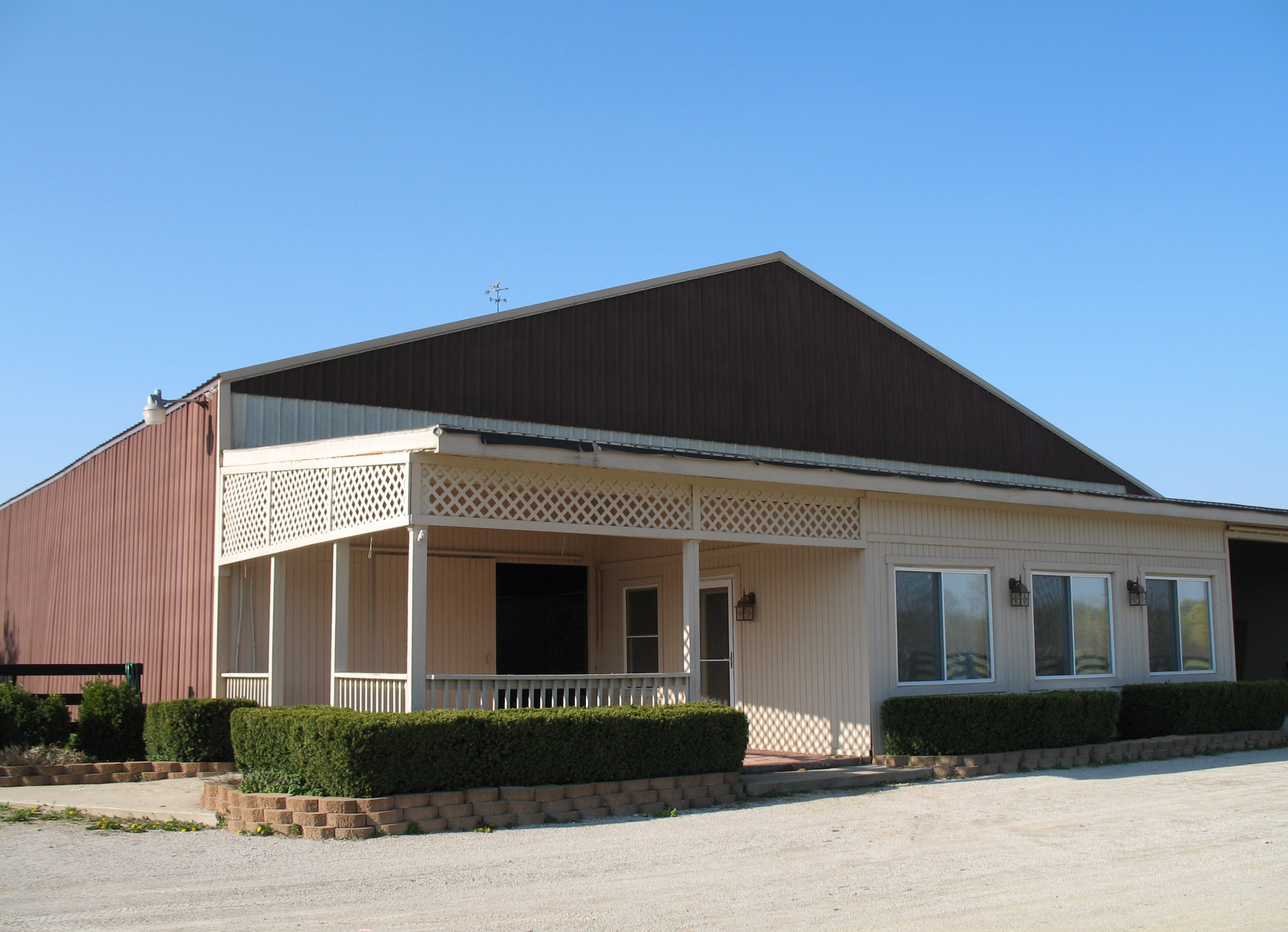 Stall Barn and Office